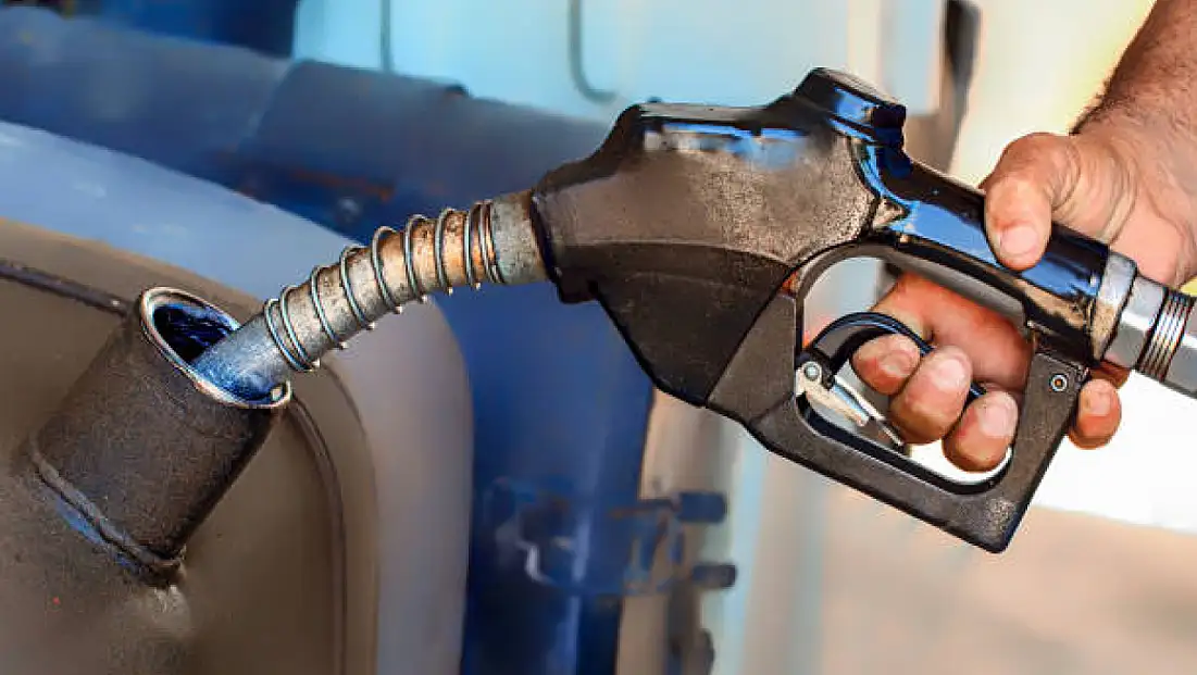 Sürücülerin Dikkatine: Akaryakıta Dev Zam Geliyor!