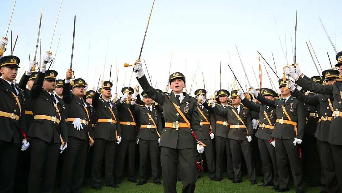 Teğmenlerin Emre İtaatsizlik Cezası Hukuka Uygun Bulundu