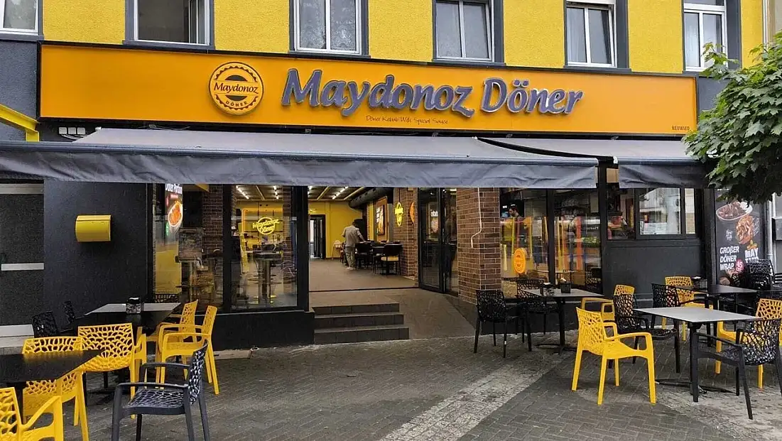 Ünlü döner zinciri Maydonoz Döner satışta