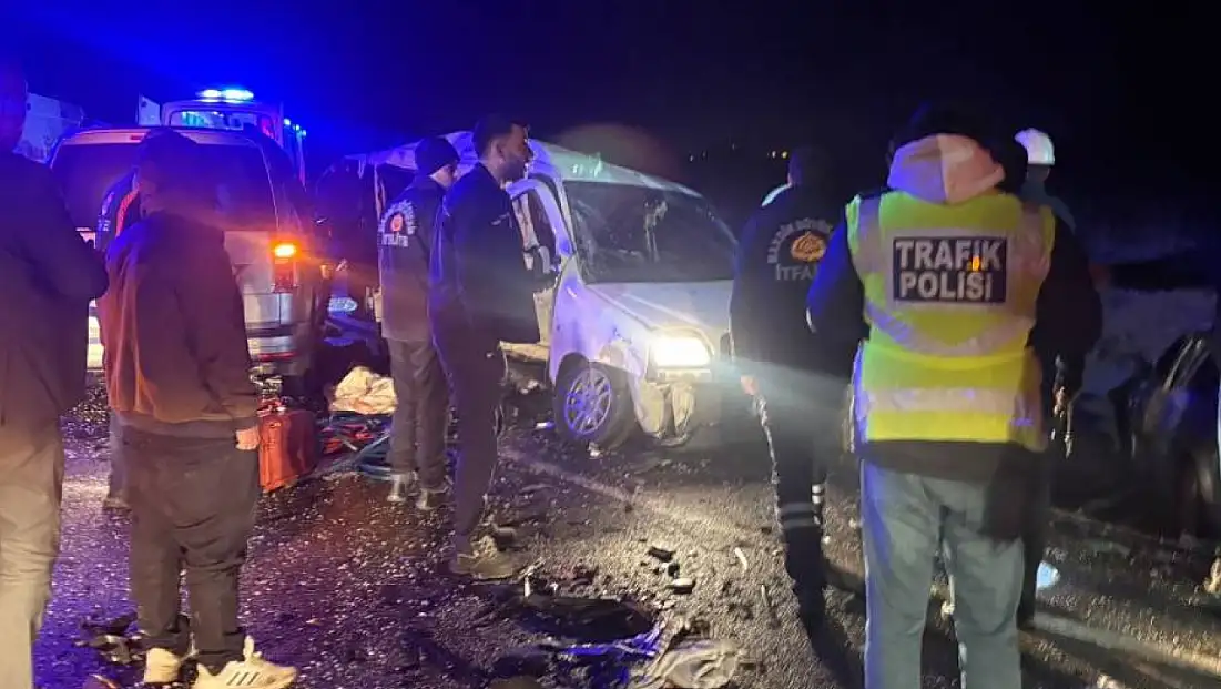 zincirleme kazada 4 ölü, 5 yaralı