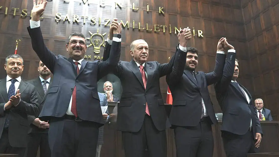 13 Belediye Başkanı AK Parti'ye Geçti! AK Parti'ye Geçen Belediye Başkanları Kim?