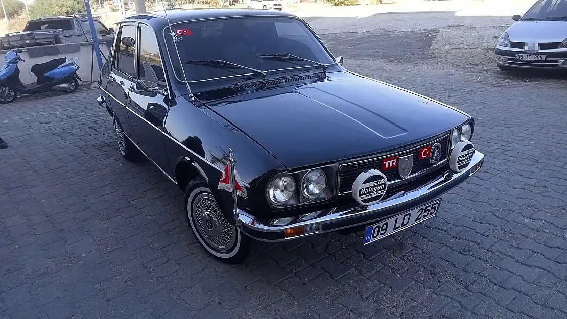 1980 model araca bakan bir daha bakıyor