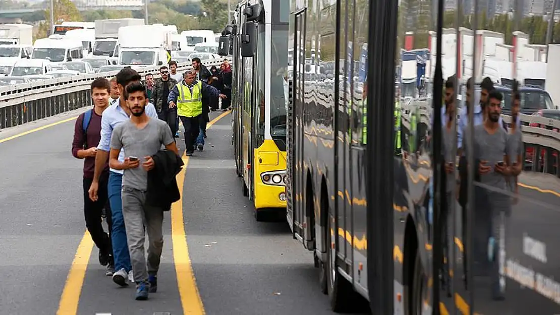 23 Nisan'da metro, raylı sistem ile toplu taşıma hizmetleri ücretsiz!