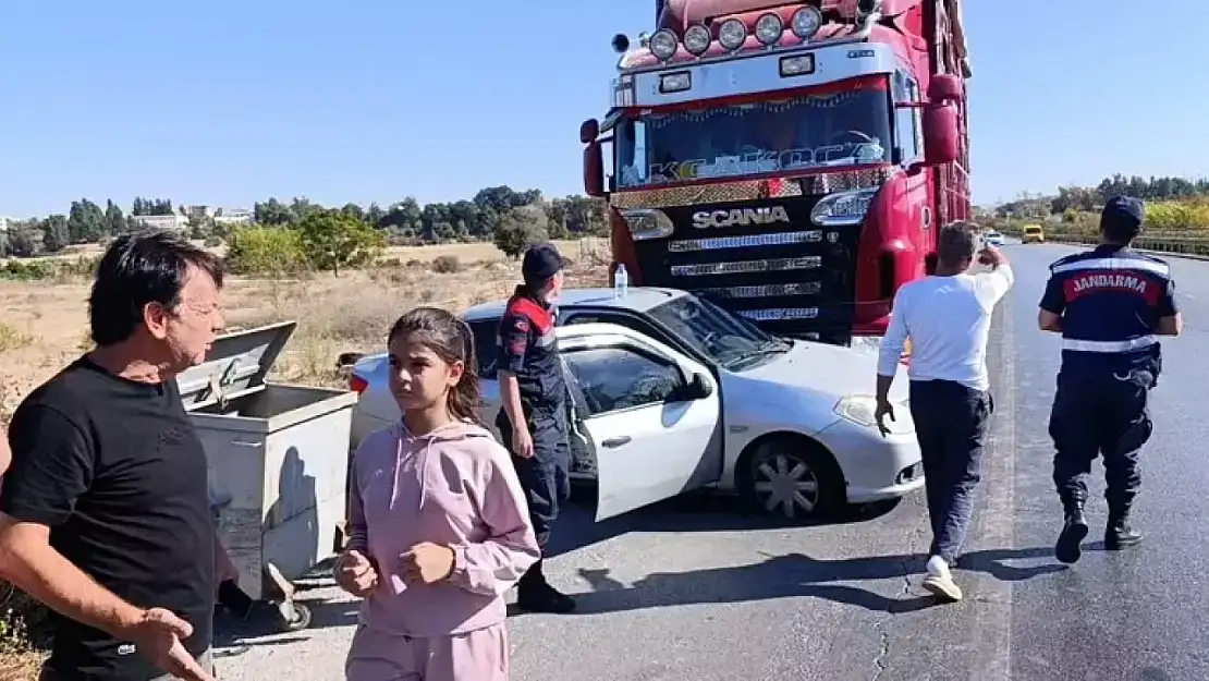 500 metre boyunca tır fark etmeden aracı sürükledi! 4 kişi ölümden döndü