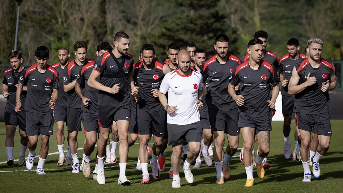 A Milli Futbol Takımı'nda Şok Sakatlık! Yıldız Oyuncu Kadrodan Çıkartılabilir