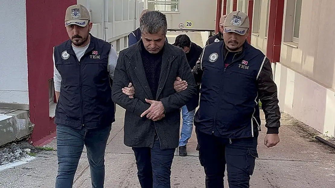 Adana'da FETÖ operasyonu: 2 gözaltı