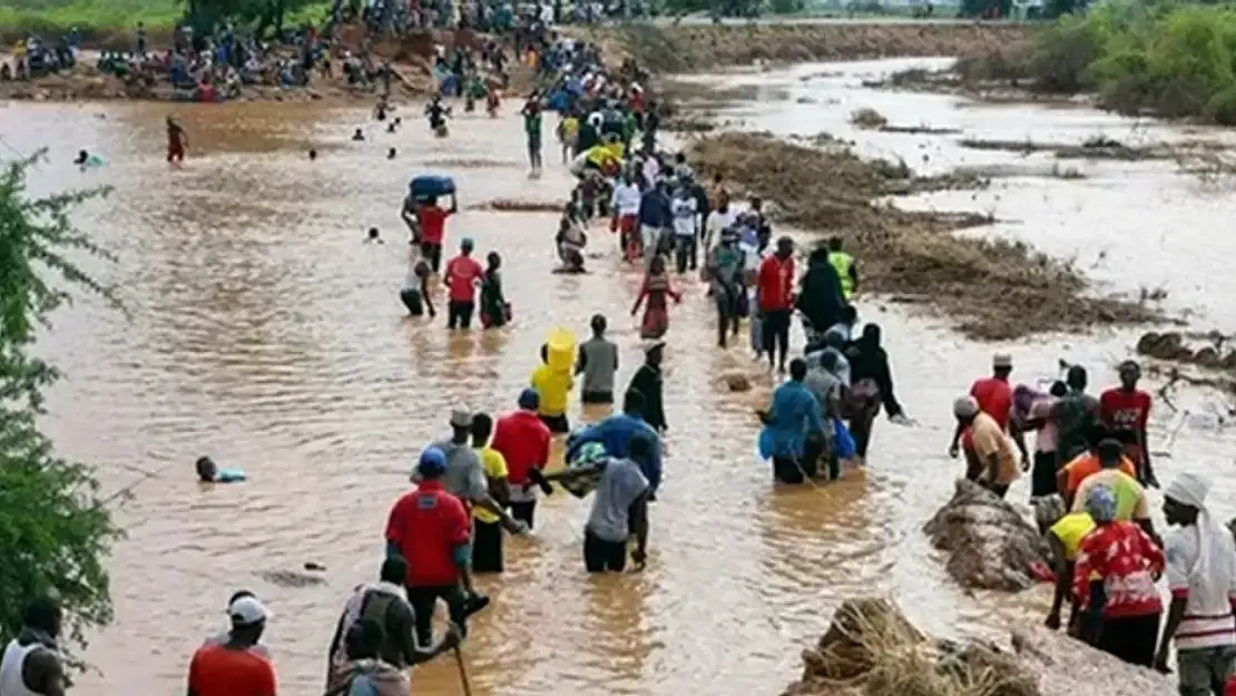 Afrika'da Etkili Olan Selde Can Kaybı Artmaya Devam Ediyor