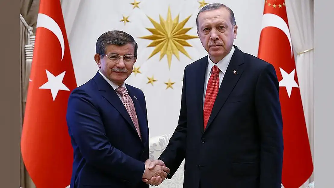 Ahmet Davutoğlu AK Parti'ye Geçmek İçin Gün Sayıyor!