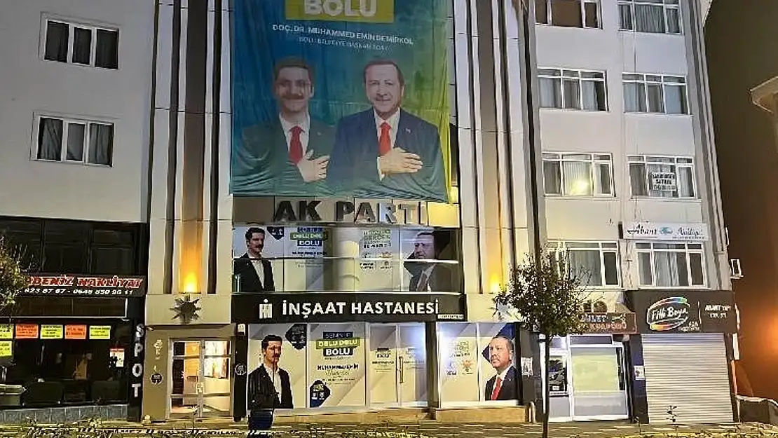 AK Parti İl Binası Önünde Bomba Paniği