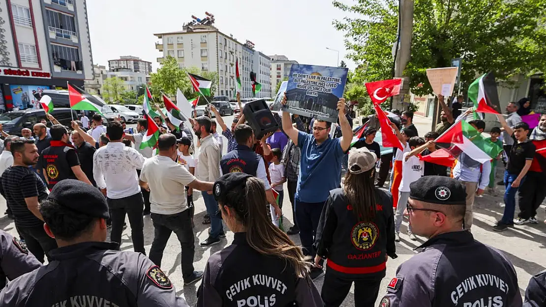 Almanya Cumhurbaşkanı Gaziantep'te Protesto Edildi