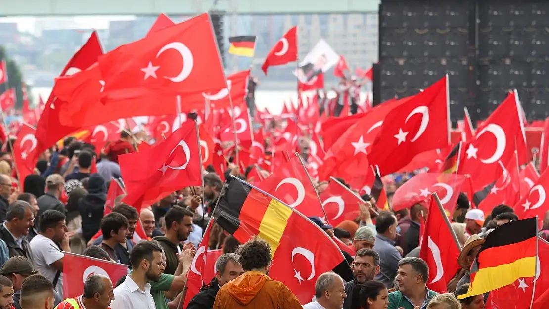 Almanya'da Türkleri de İlgilendiren Çifte Vatandaşlık Yasası İçin Kritik Gün