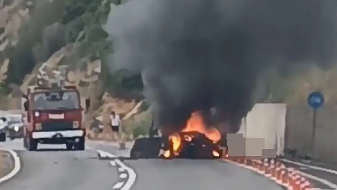 Antalya'ya Tatile Gelen Polonyalı Çift Kaza Yapan Aracın İçinde Yanarak Can Verdi