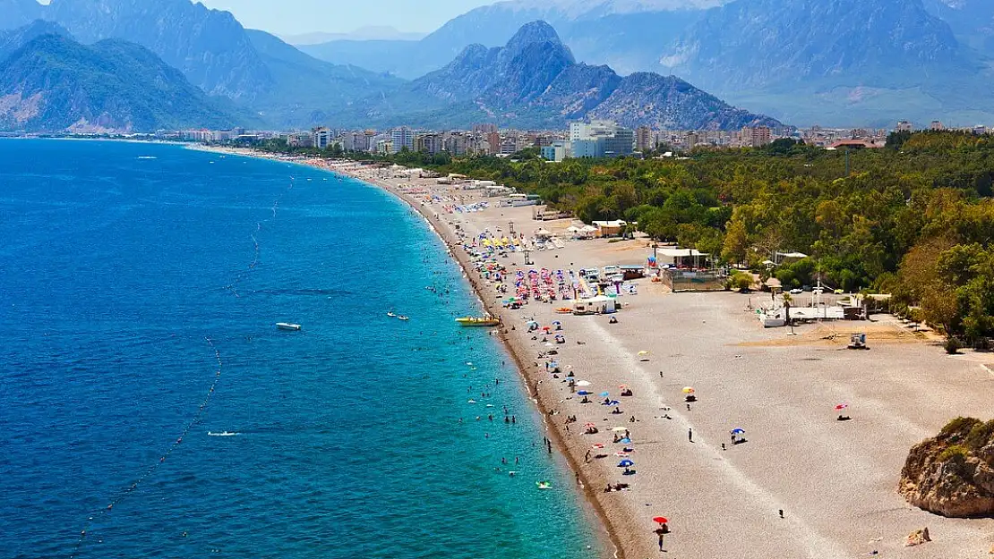Antalya'ya Tatile Gidecekler Dikkat! Yer Bulamayabilirsiniz