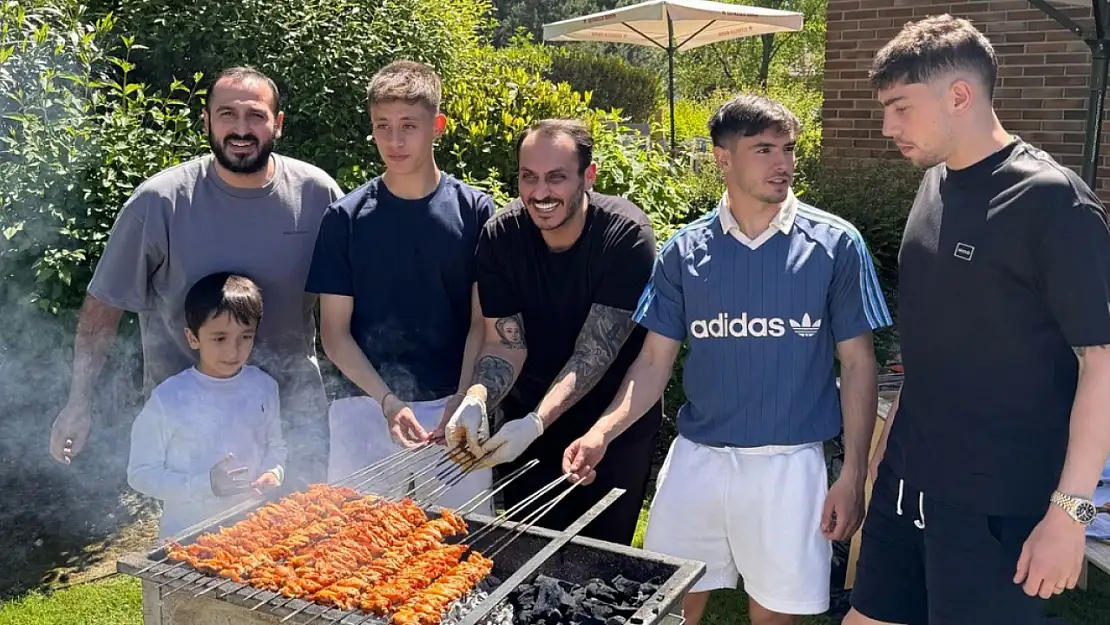 Arda Güler Real Madridli Futbolcularla Mangal Keyfinde