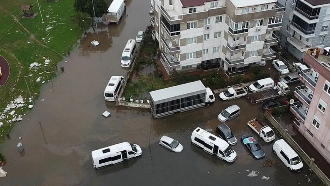 Antalya'da Selin Bilançosu: 3862 Binayı Su Bastı