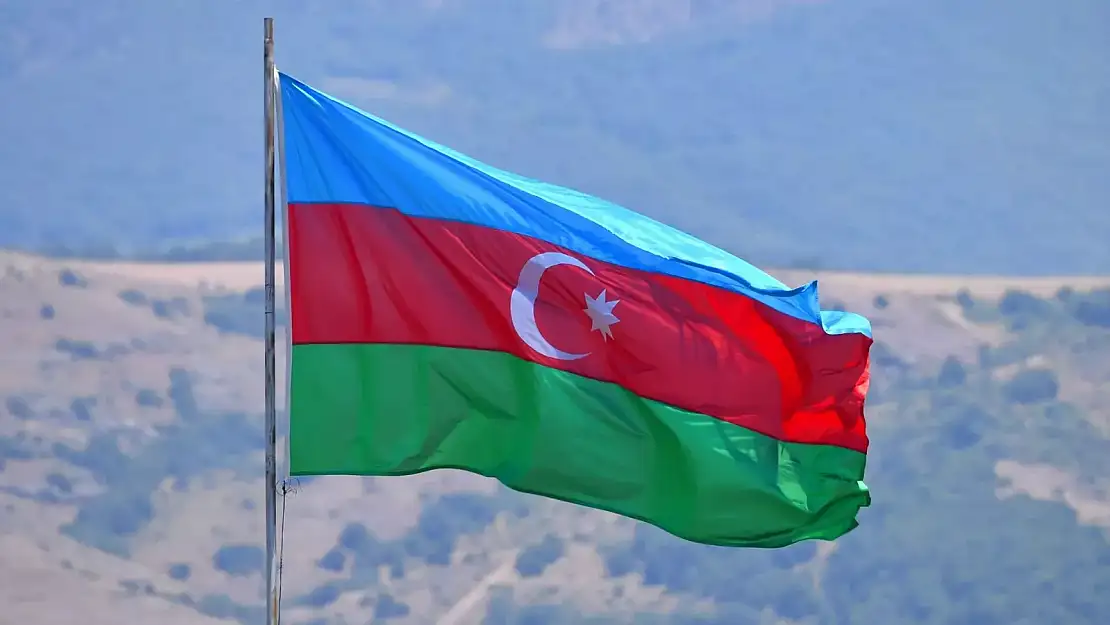 Azerbaycan, Fransız diplomatları ülkesinden kovdu!