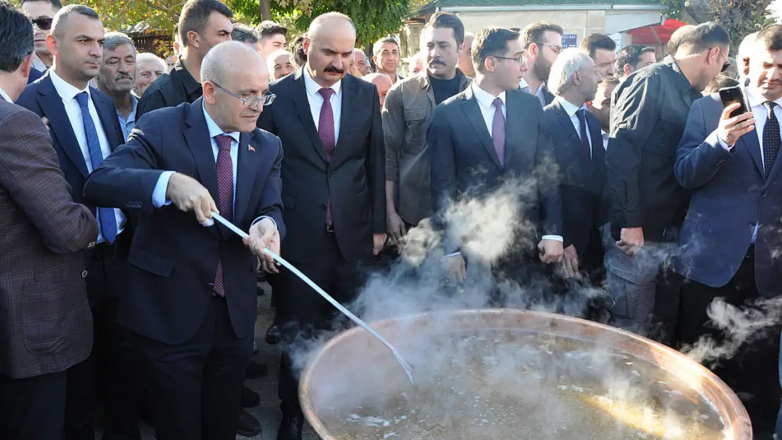 Bakan Şimşek: Kayıt dışı ekonomiyle mücadelemizi kesintisiz sürdürüyoruz