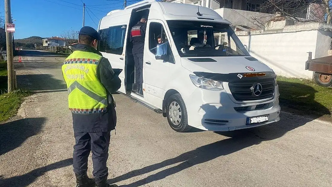 Balıkesir'de jandarma 18 aranan şahsı yakaladı