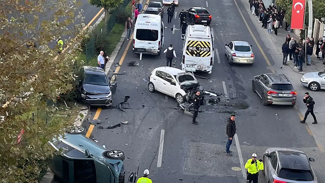 Başkentte Korku Dolu Anlar 8 Araç Birbirine Girdi!