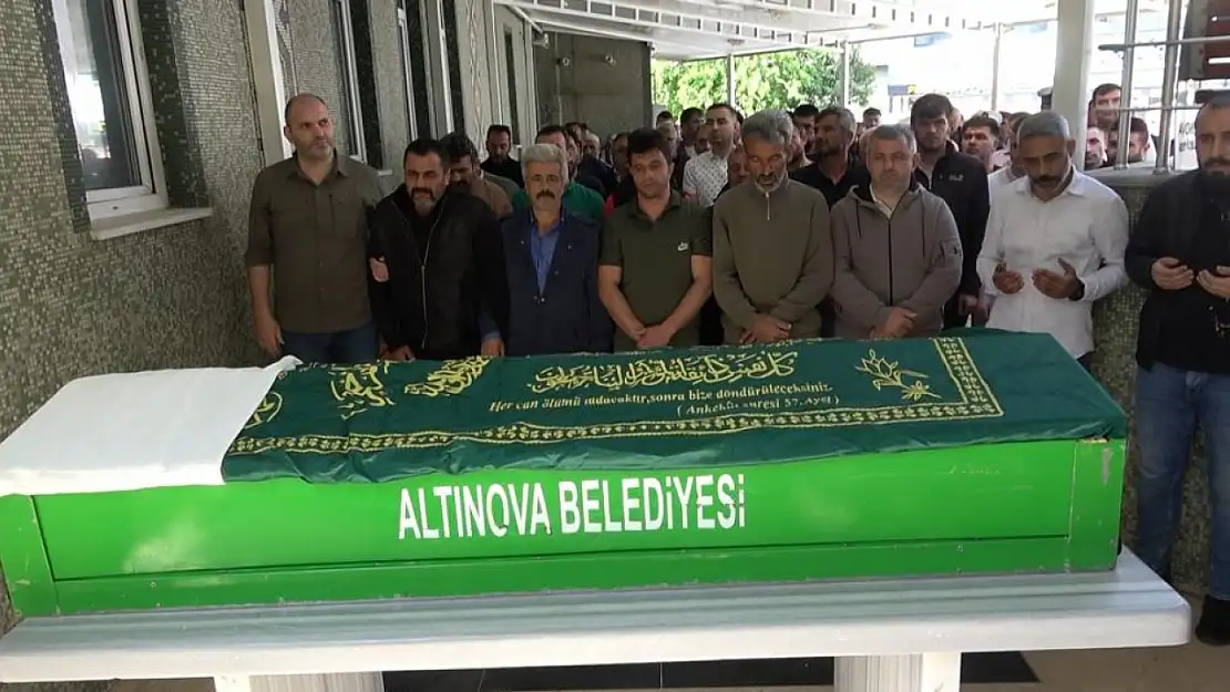 Batan Gemi Batuhan A'dan Çıkartılan Makine Stajyeri Ahmet Atav Toprağa Verildi