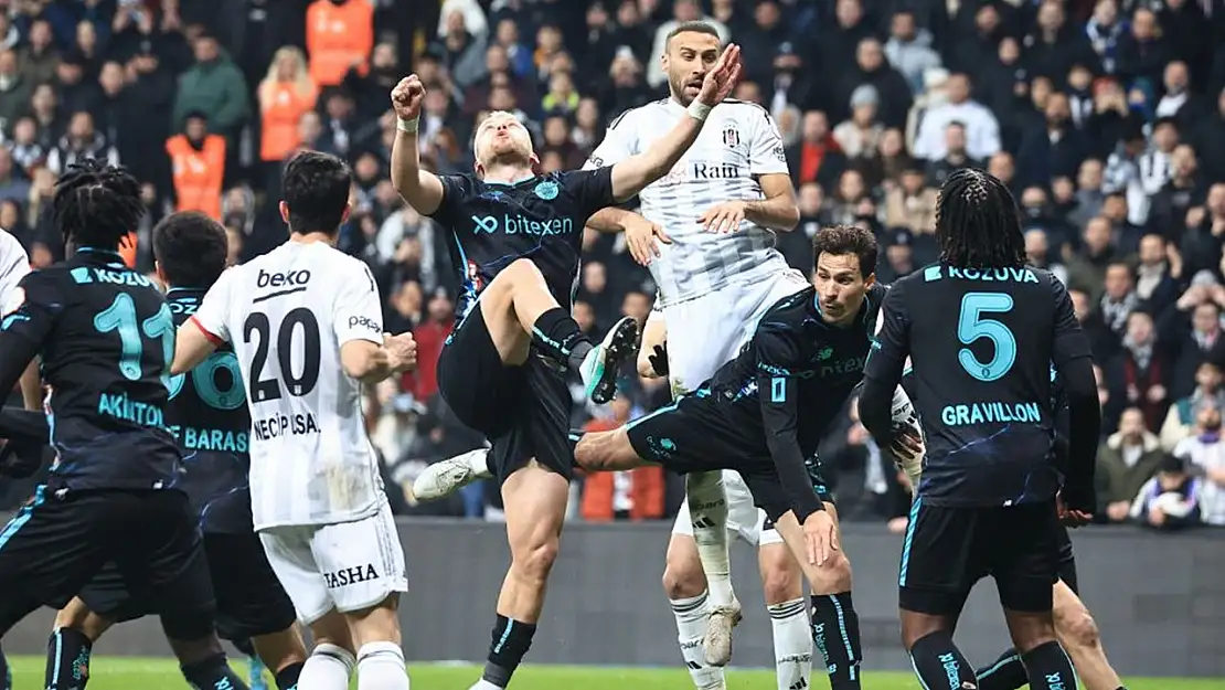 Beşiktaş 10 Kişi Kalan Adana Demirspor'u Yenemedi