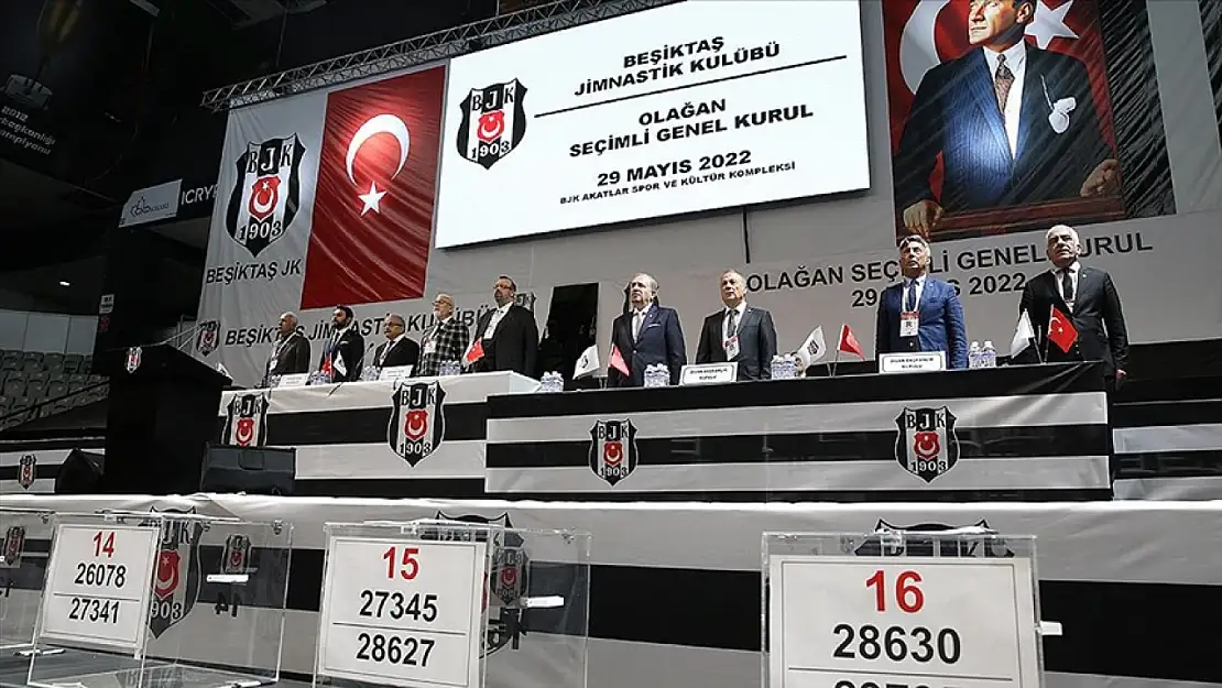 Beşiktaş Başkanını Seçiyor! İki Aday Yarışıyor