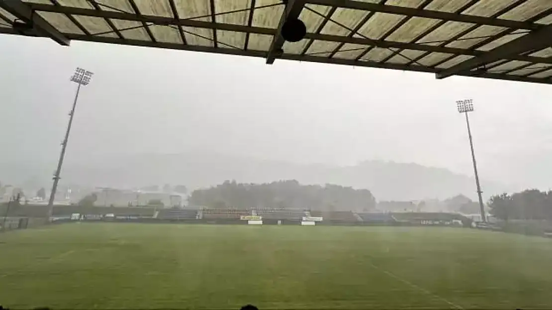 Beşiktaş'ın Maçı Sağanak Yağış Nedeni İle İptal Edildi!