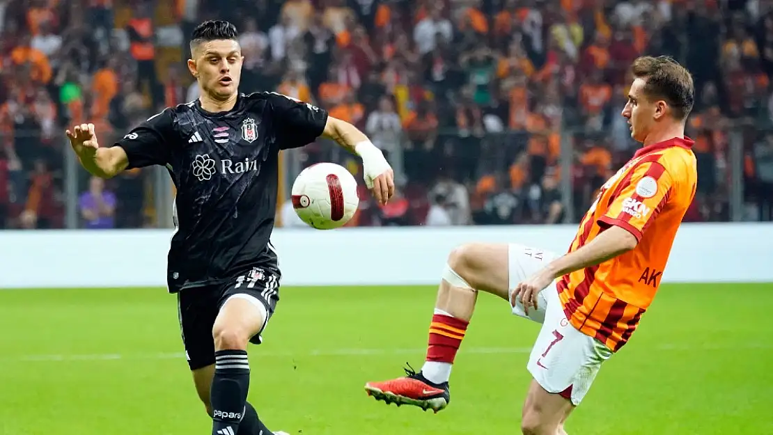 Beşiktaş ve Galatasaray İki Takımda İlk Peşinde