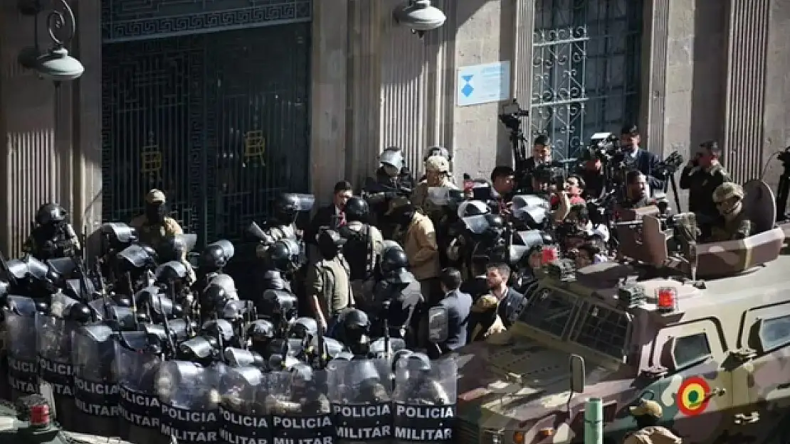 Bolivya'da Darbe Girişimi! Askerler Hükümet Sarayını Kuşattı