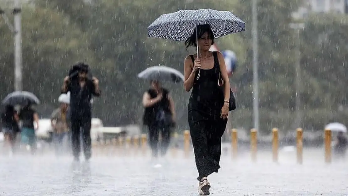 Bugün Hava Durumu Nasıl Olacak? Sağanak Yağışlar Geliyor!