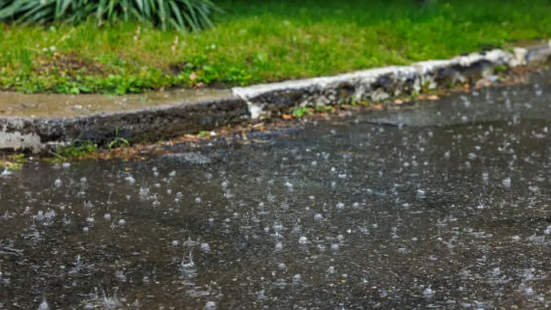 Bugün Hava Nasıl Olacak? Meteoroloji'den Kuvvetli Yağış Uyarısı!