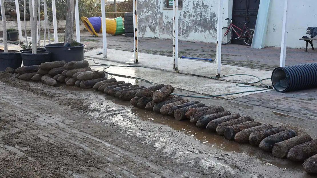 Çanakkale'de Patlamamış 50 Top Mermisi Bulundu! İnceleme İçin Ekip Bekleniyor