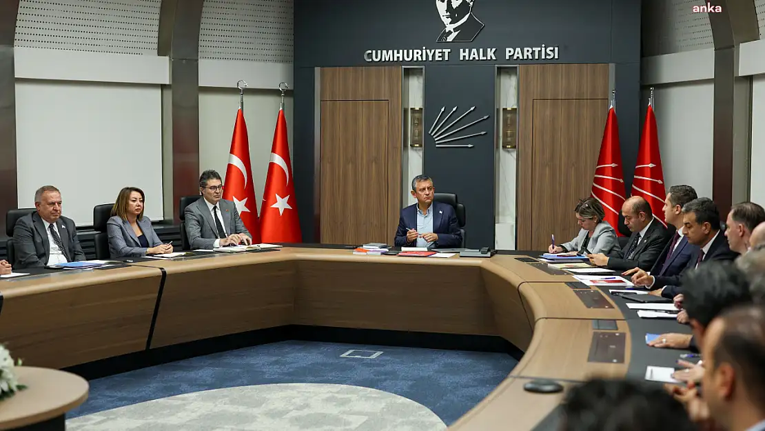 Özgür Özel Bir Koruma Zafiyeti Görmüyorum, Erişilebilir Bir Siyasetçi Olmak Benim Tercihim