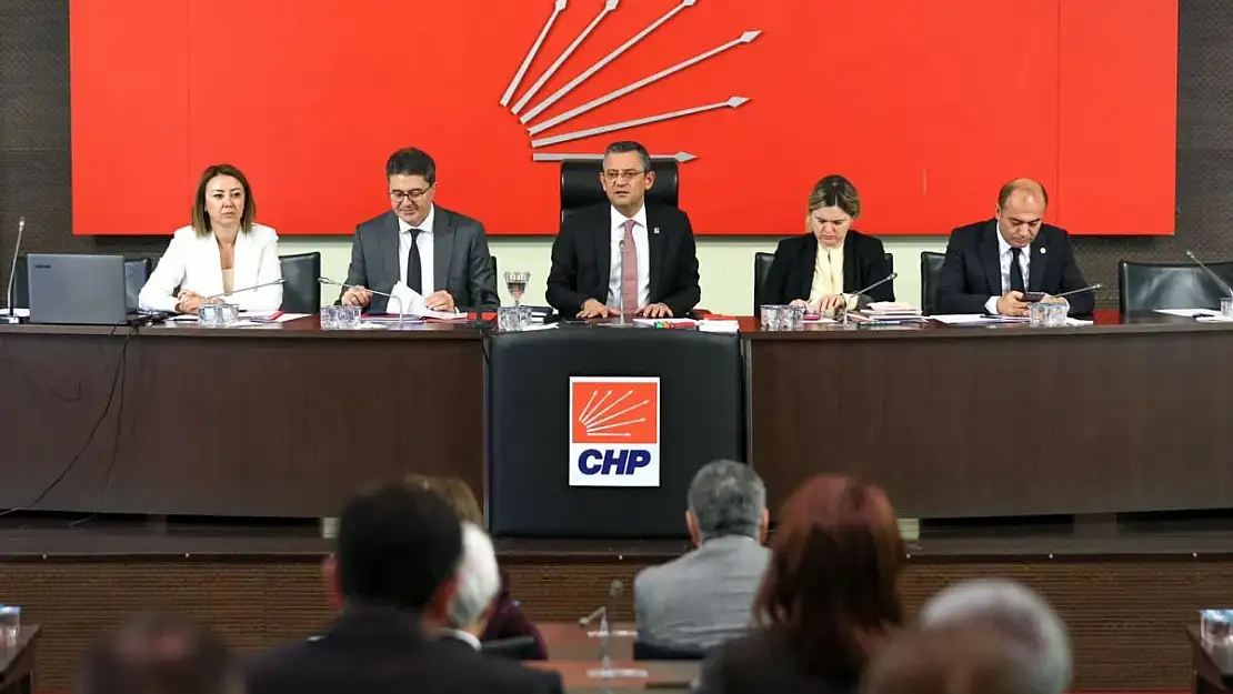 CHP Parti Meclisinde gerginlik. Mecliste sesler yükseldi