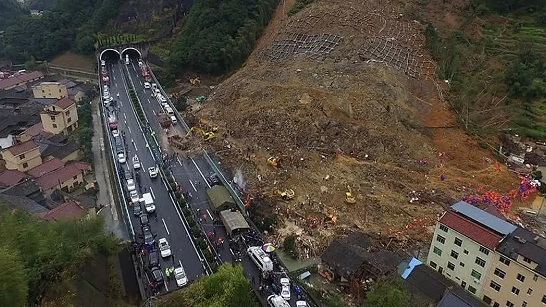 Çin'de heyelan: 47 kişi toprak altında kaldı