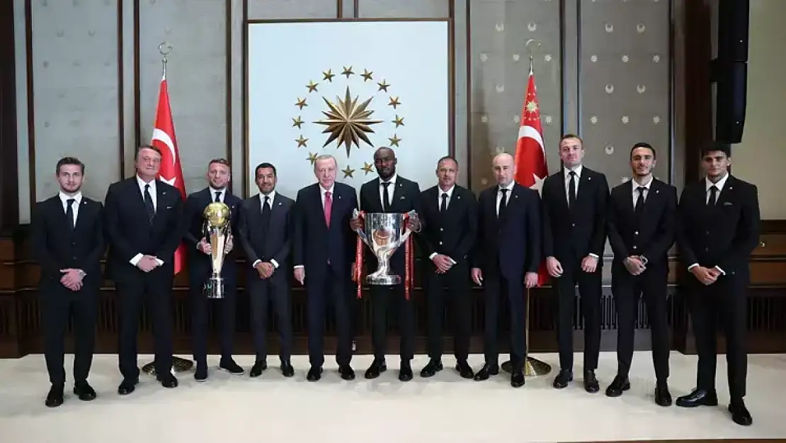 Cumhurbaşkanı Erdoğan, Beşiktaş heyetini kabul etti!