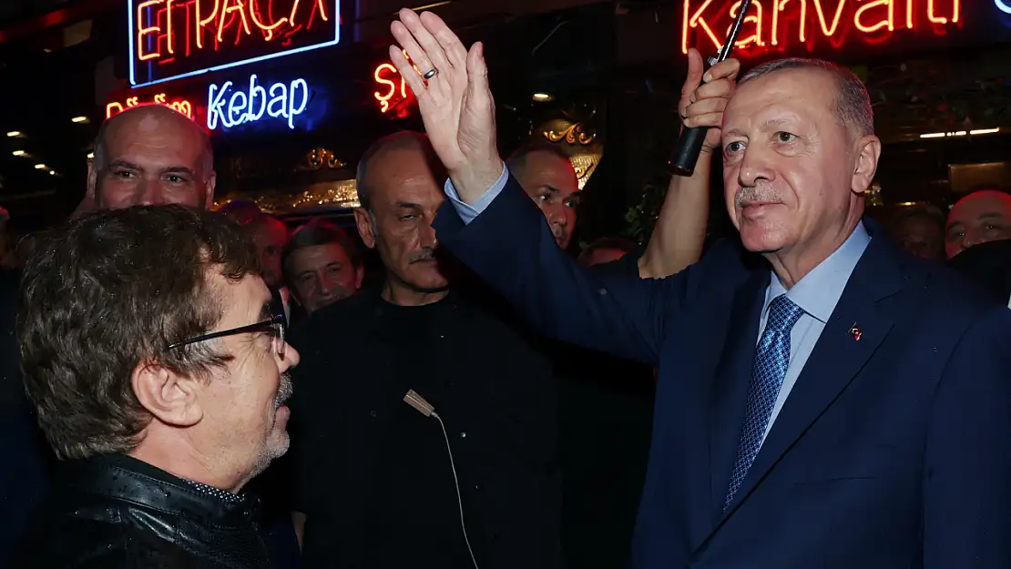 Cumhurbaşkanı Erdoğan Çengelköy'de vatandaşlarla bir araya geldi