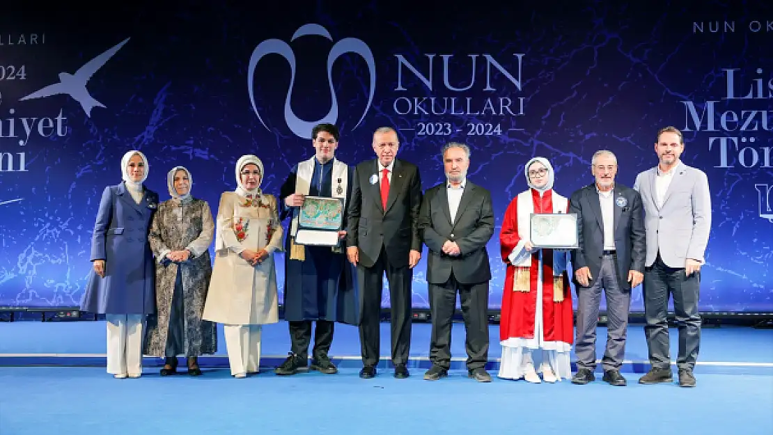 Cumhurbaşkanı Erdoğan ve Berat Albayrak Yeniden Aynı Fotoğraf Karesinde!