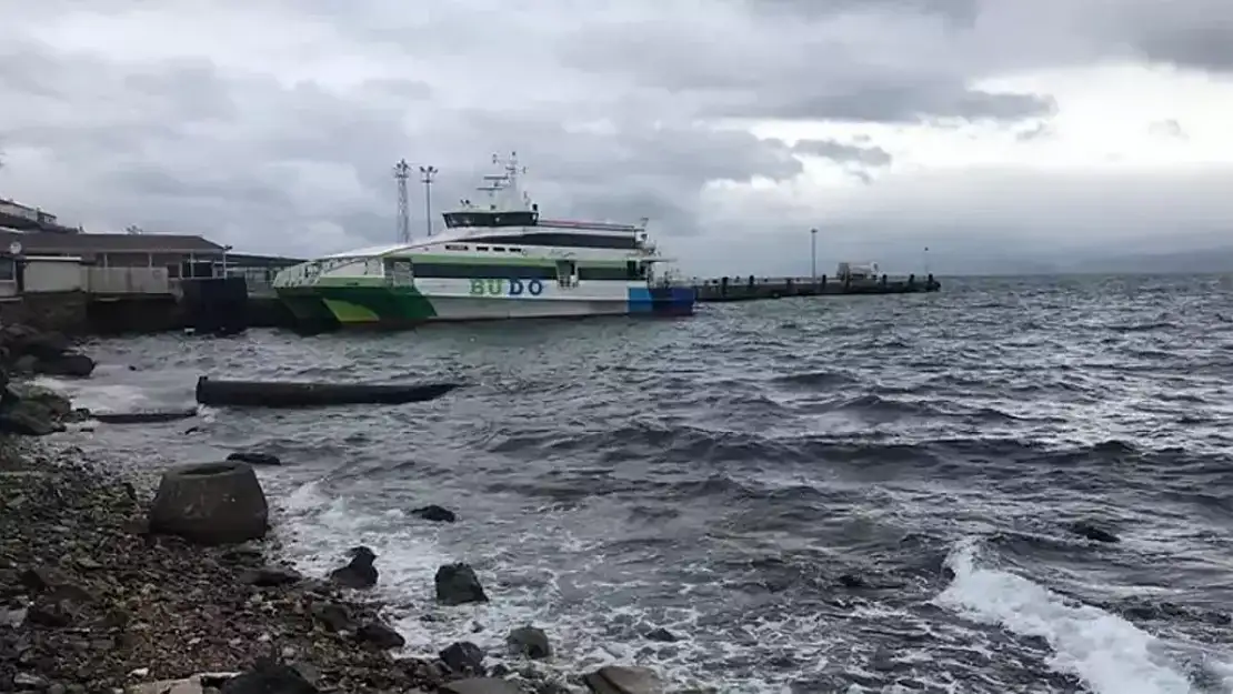 Deniz ulaşımına olumsuz hava engeli! Bazı severler iptal edildi