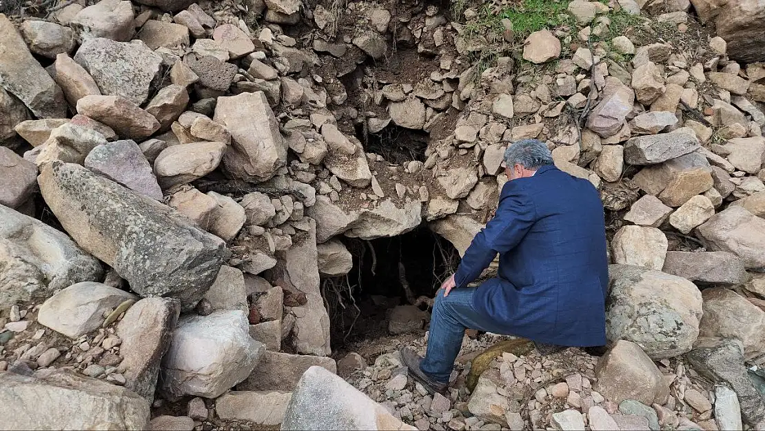 Deprem Bölgesinde Çıkan Gizemli Sıvı Vatandaşları Endişelendiriyor