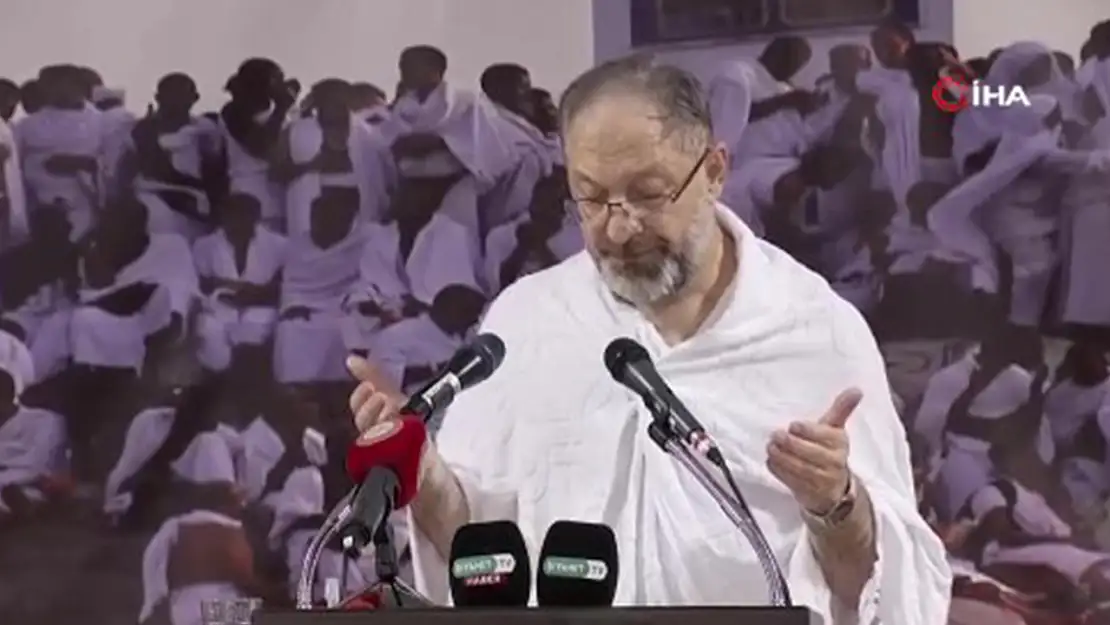 Diyanet İşleri Başkanı Prof. Dr. Ali Erbaş Arafat'ta vakfe duası yaptı