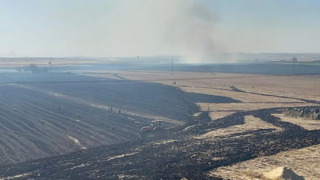 Diyarbakır'da Anız Yangını 3 Saatte Söndü: 2 yaralı