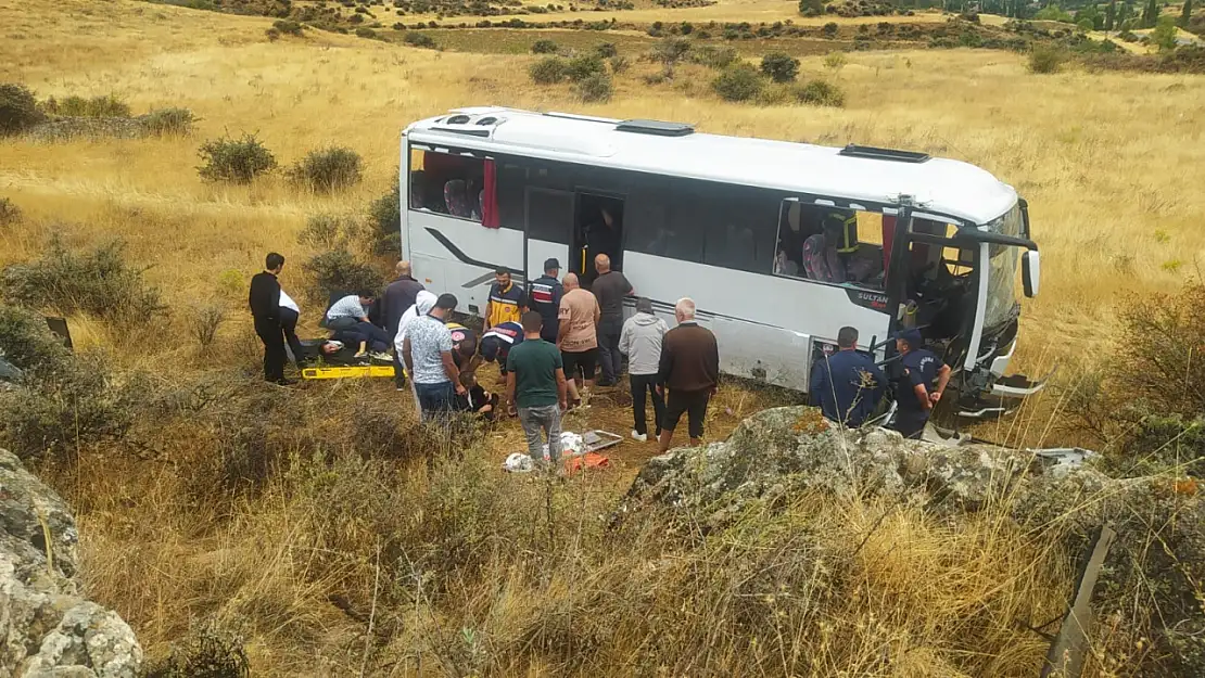 Düğün Yolunda Feci Kaza! Çok Sayıda Yaralı Var