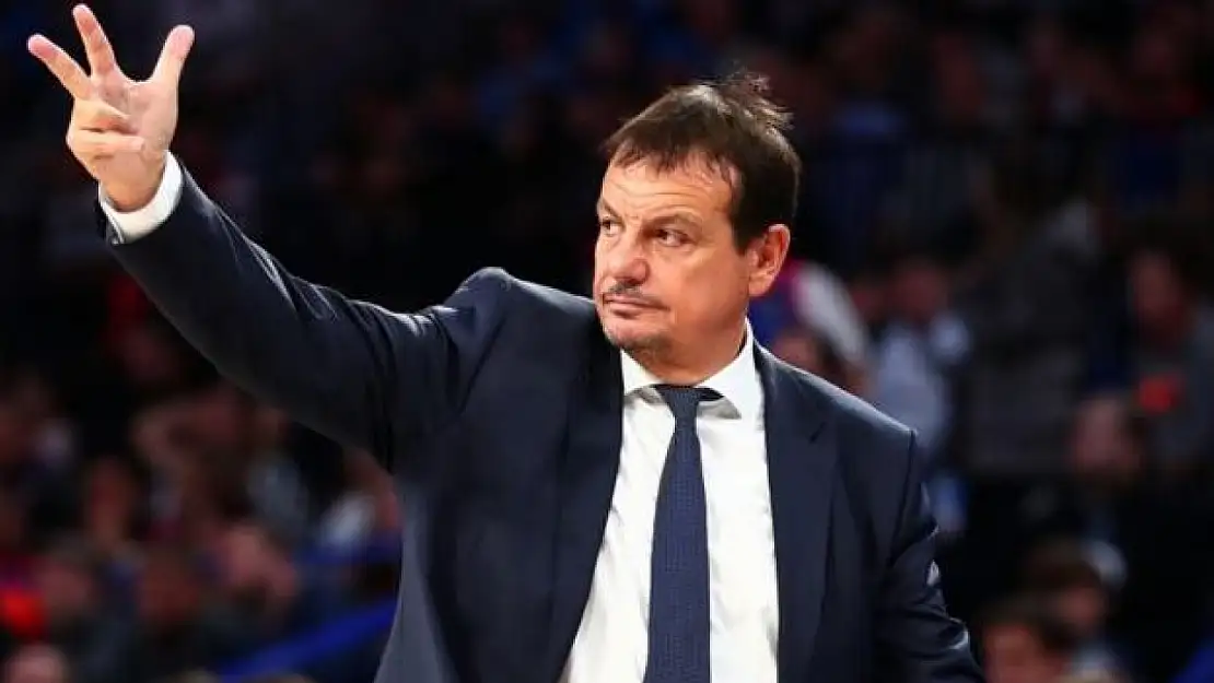 Ergin Ataman'dan Pankart Açıklaması!