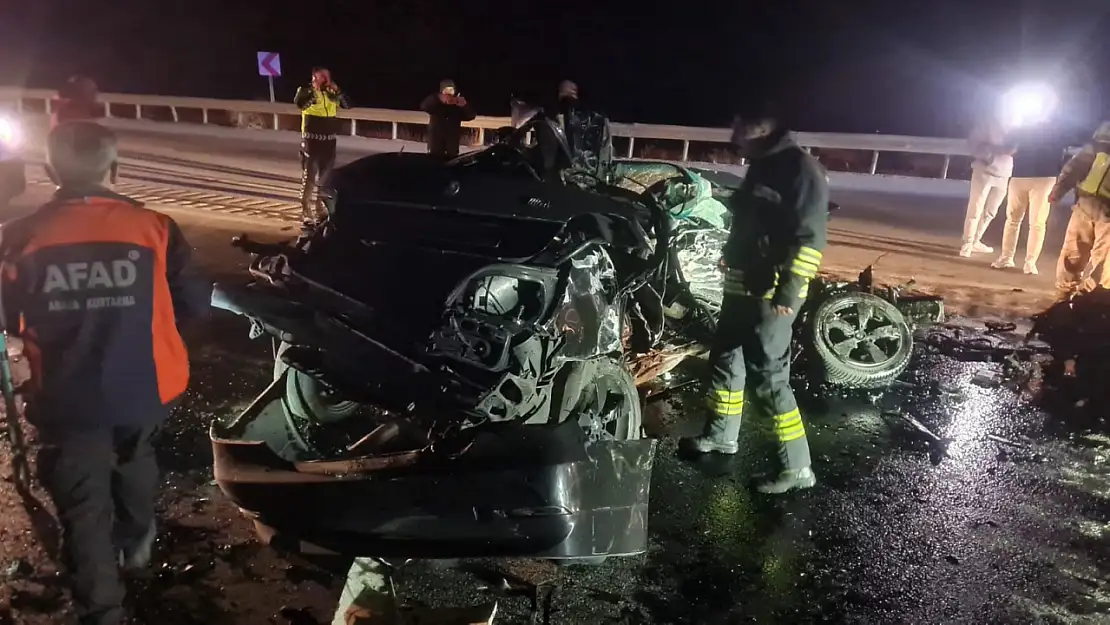 Erzincan'da Katliam Gibi Kaza! 3 Ölü, 1 Yaralı