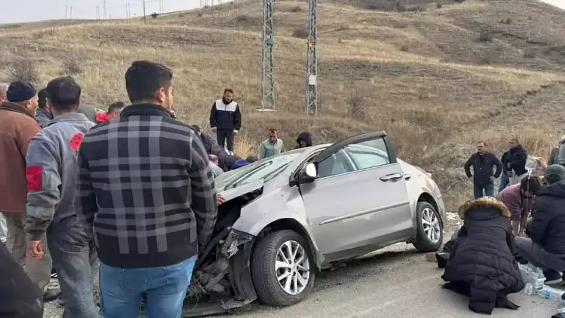 Erzurum'da feci kaza! 3 kişi öldü, 2 kişi yaralandı