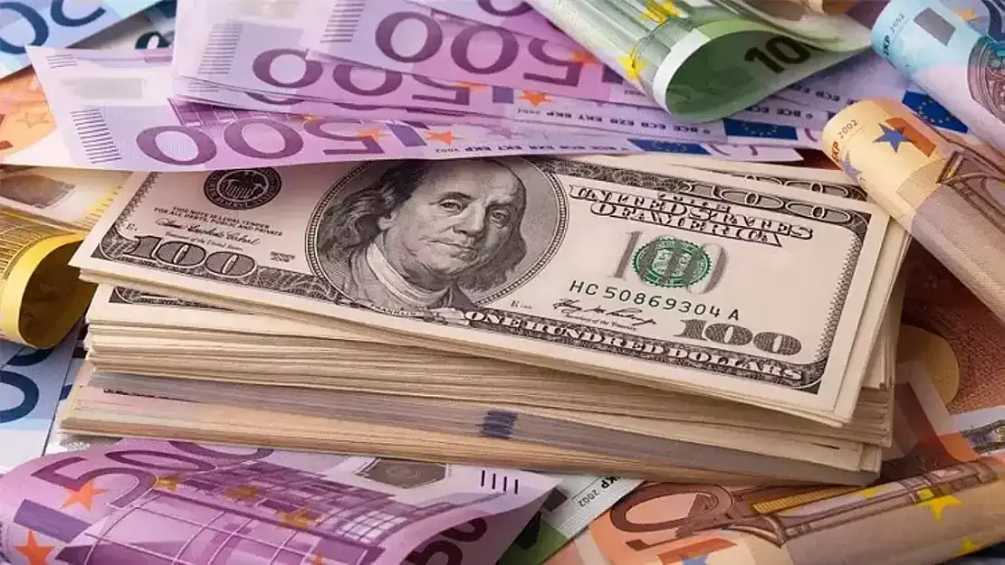 Euro ve Dolar Rekor Kırmaya Devam Ediyor