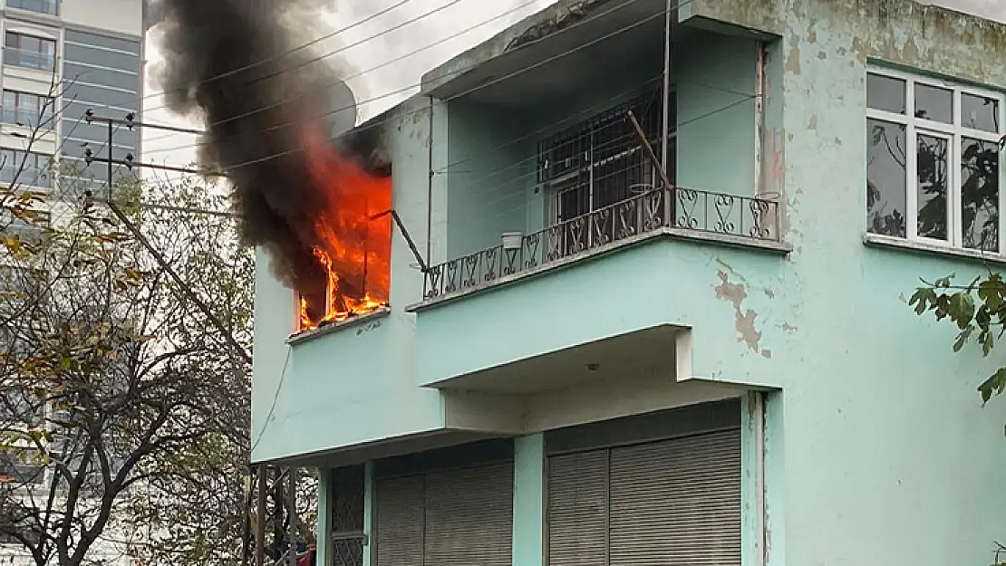 Evde elektrikli battaniyeden yangın çıktı