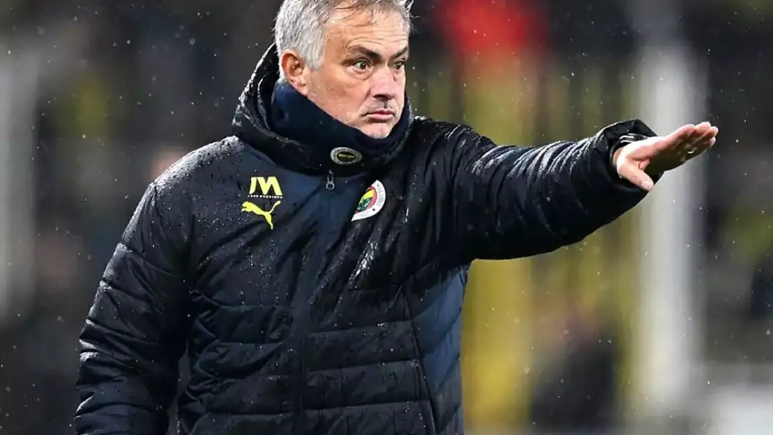 Fenerbahçe'de Mourinho gitti mi? İstifa mı etti?