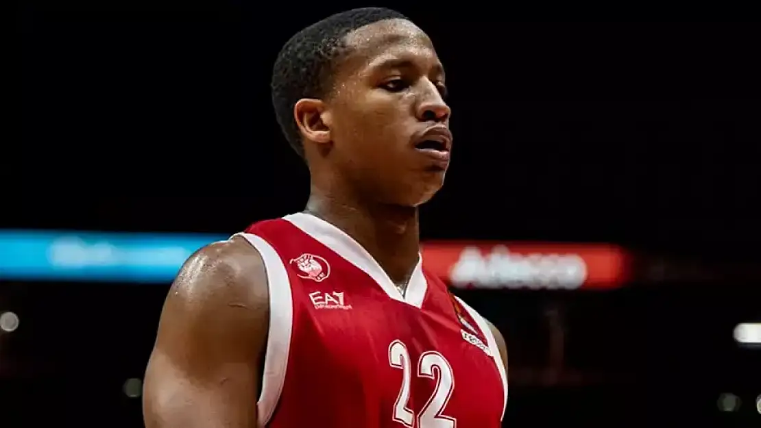 Fenerbahçe Devon Hall'ı Kadrosuna Kattığını Açıkladı! Devon Hall Kimdir?